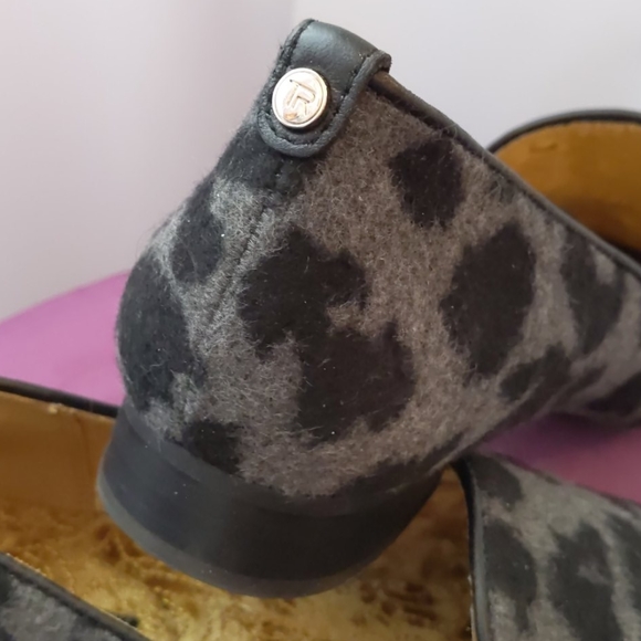 Taryn Rose Britney Cheetah Print Leopard Loafer - Picture 3 of 8